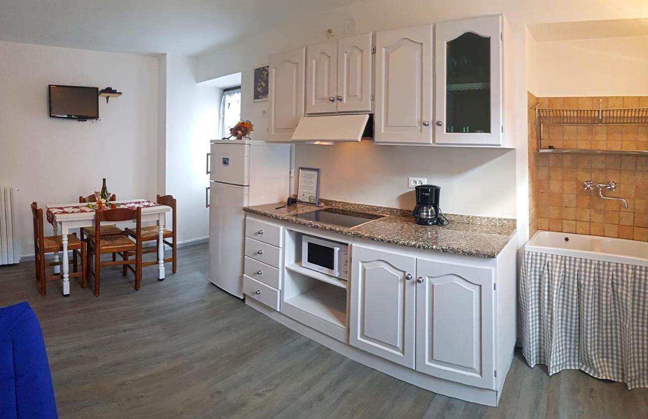 La Rotonda Apartments By Gardadomusmea Tremosine Εξωτερικό φωτογραφία